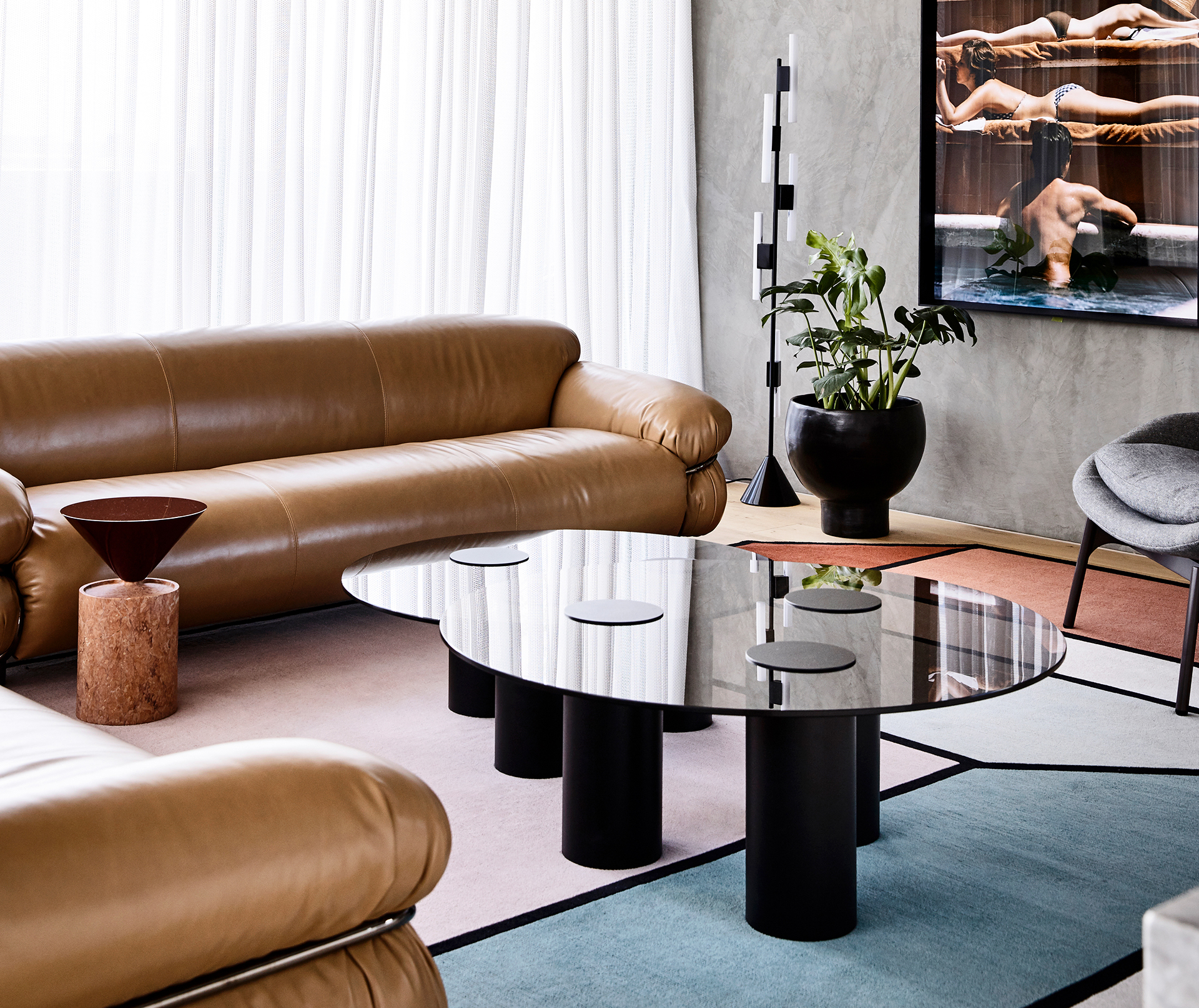 curved furniture 